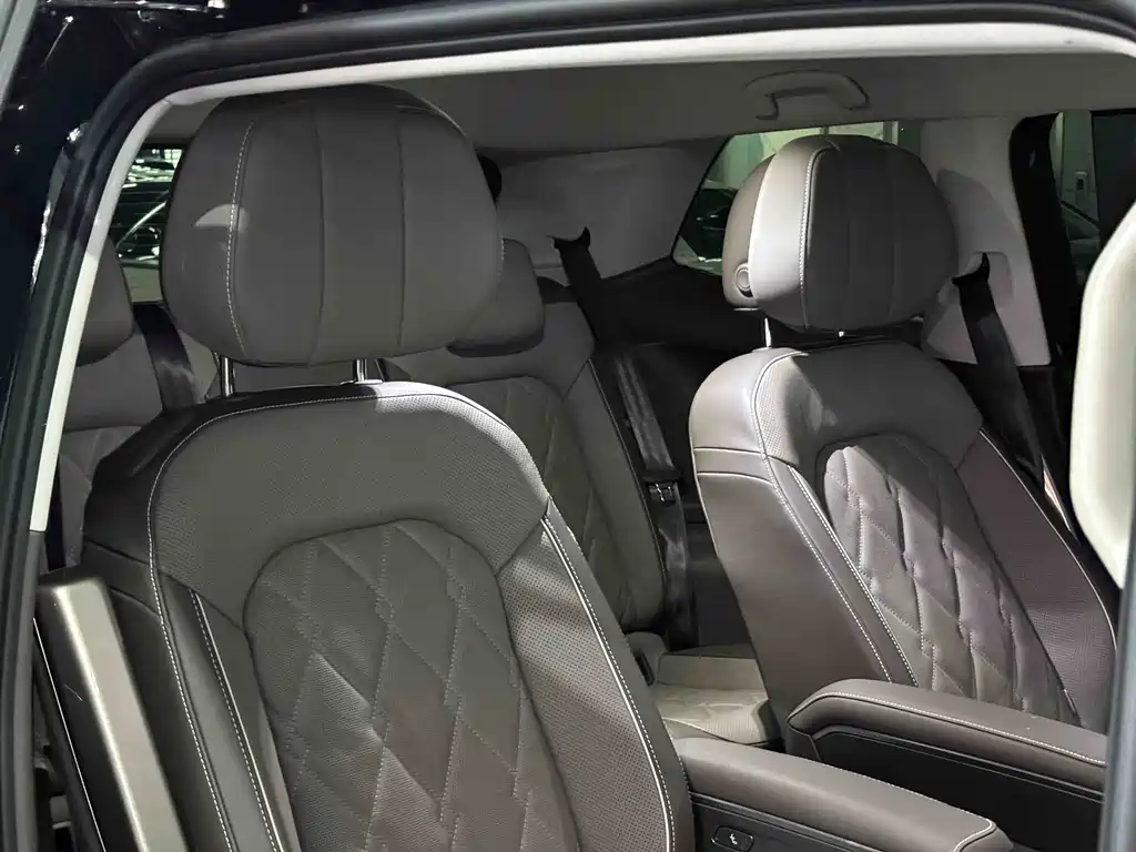 Volkswagen Viloran 2023 380TSI Flagship