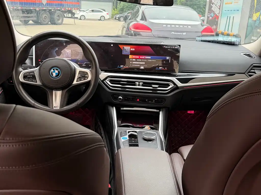 BMW i3 — миниатюра 9