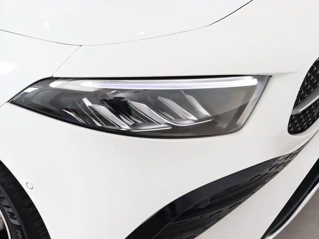 Mercedes-Benz A-Class — миниатюра 10