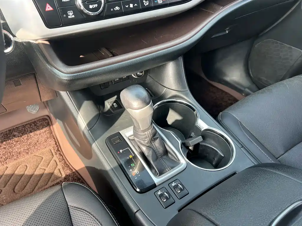 Toyota Highlander — миниатюра 14