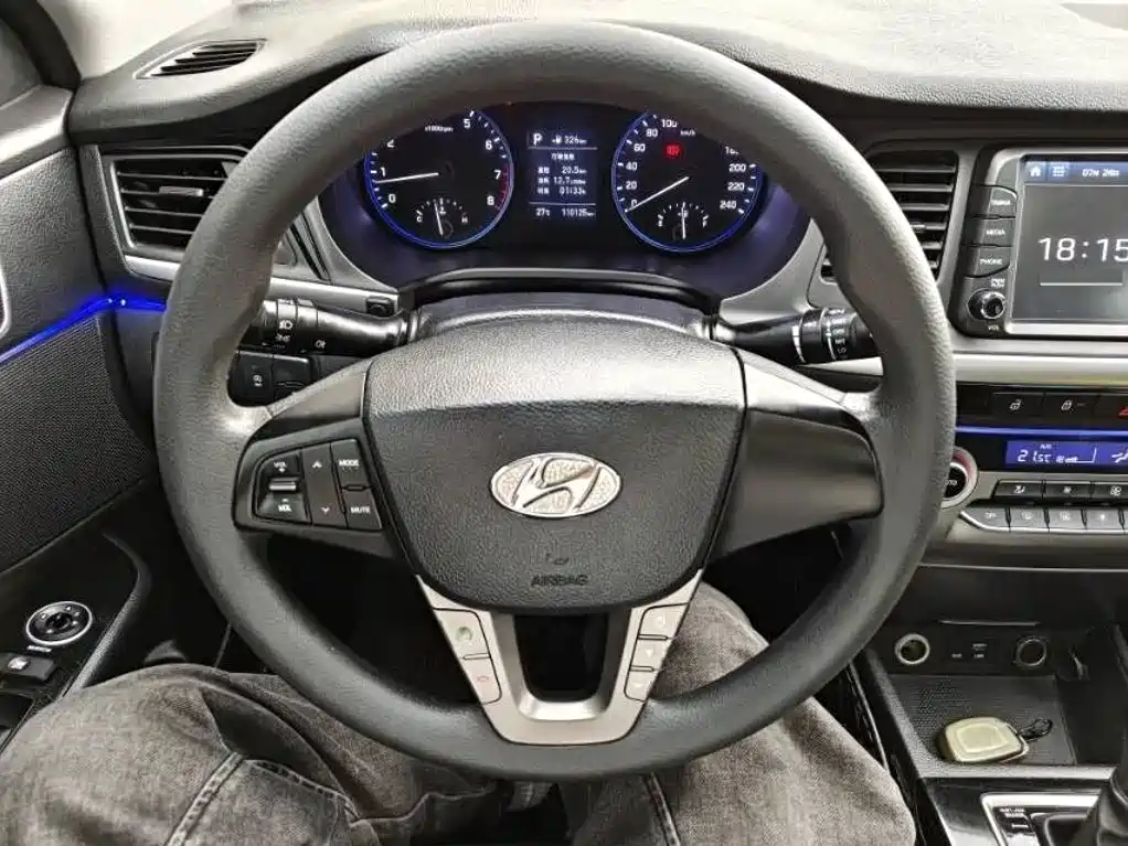 Hyundai Mistra — миниатюра 10