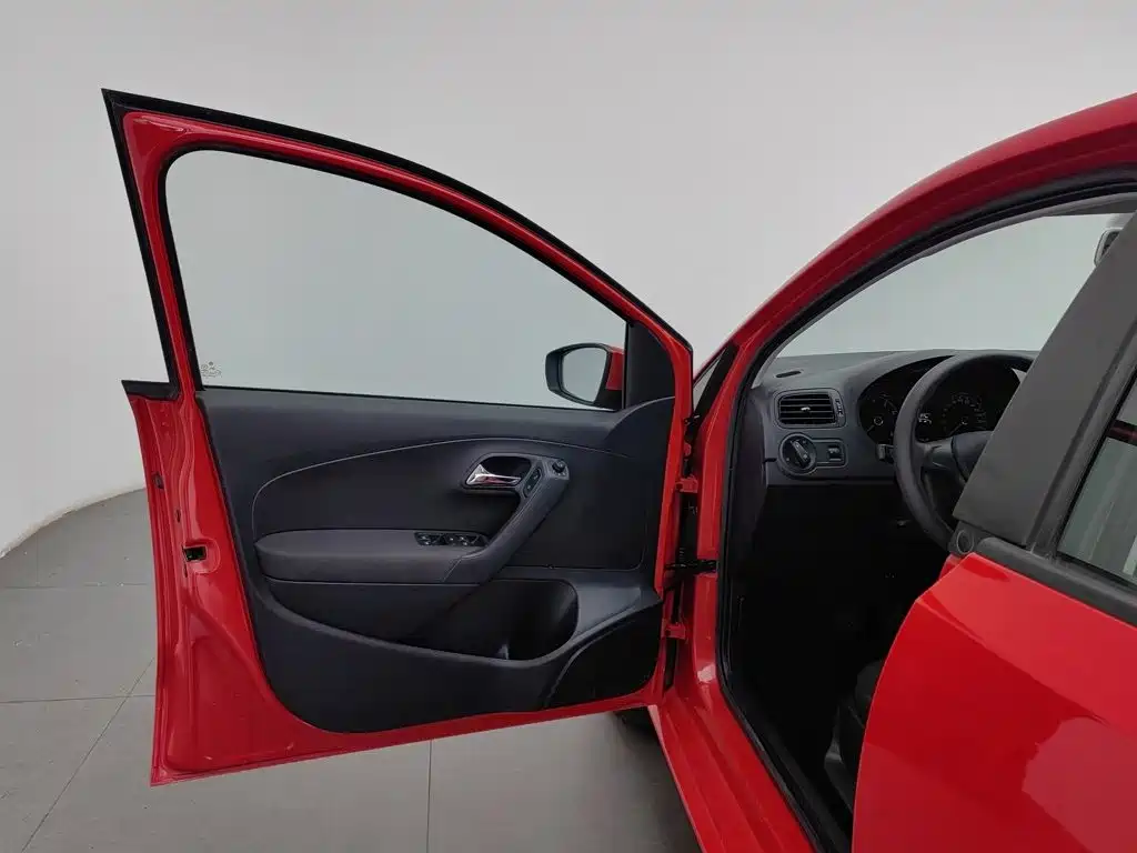 Volkswagen Polo — миниатюра 8