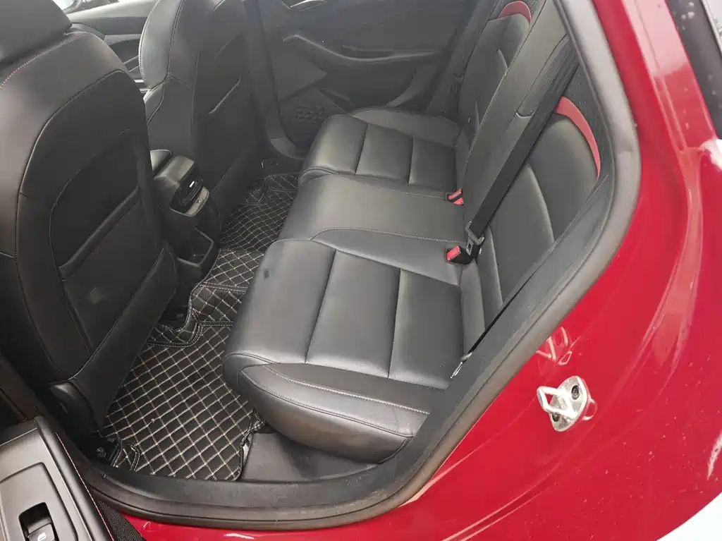 MG MG5 — миниатюра 12