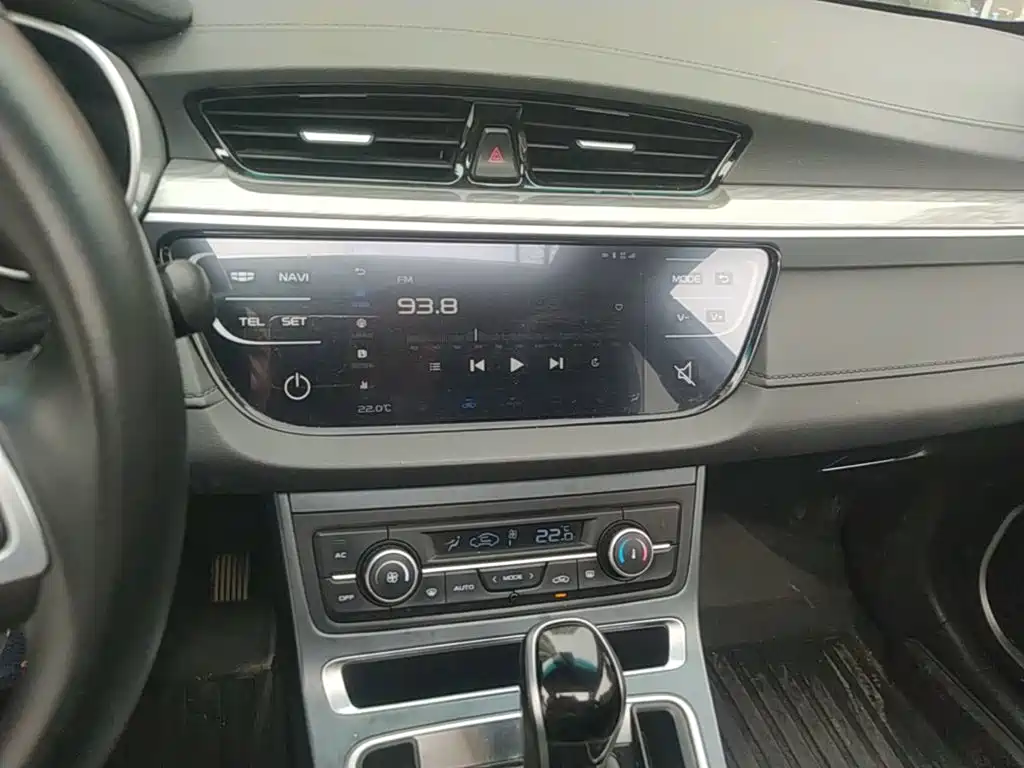 Geely Emgrand — миниатюра 13