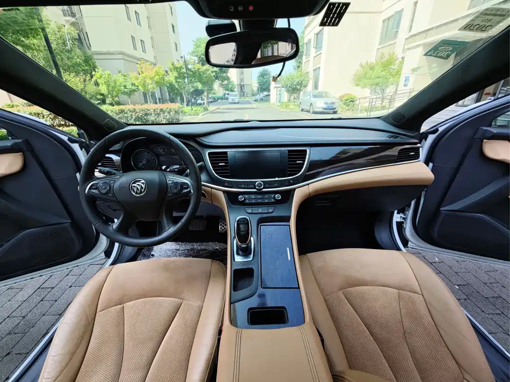 Buick LaCrosse — миниатюра 6