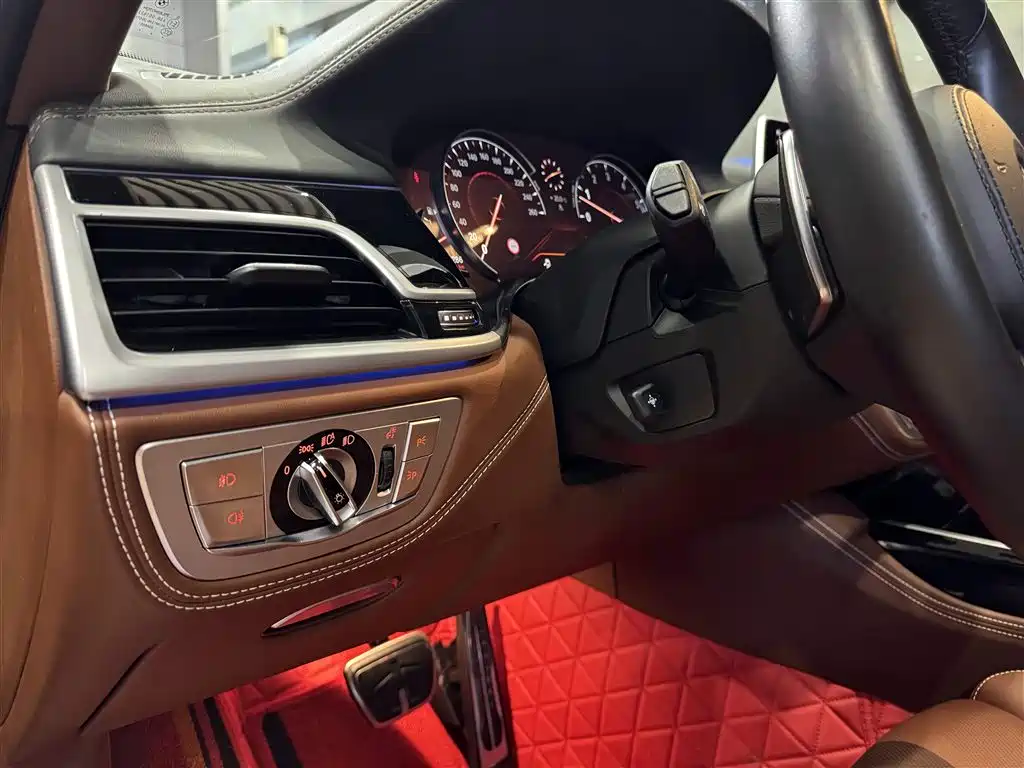 BMW 7 Series 7 2018 740Li xDrive Premium M Sport