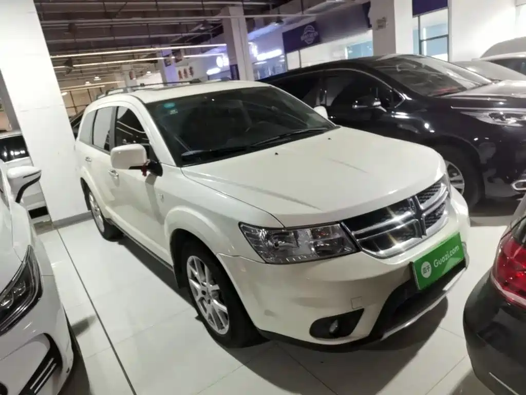 Dodge Journey — миниатюра 4
