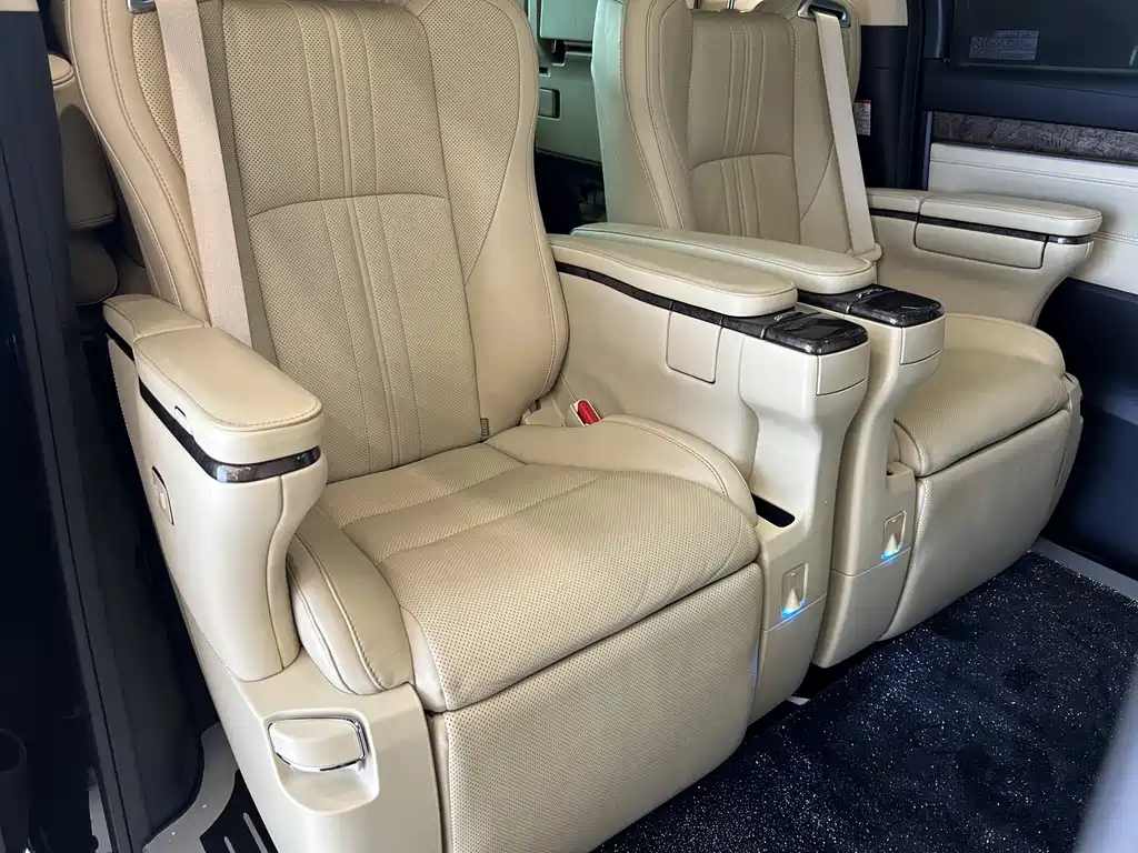 Toyota Vellfire — миниатюра 22