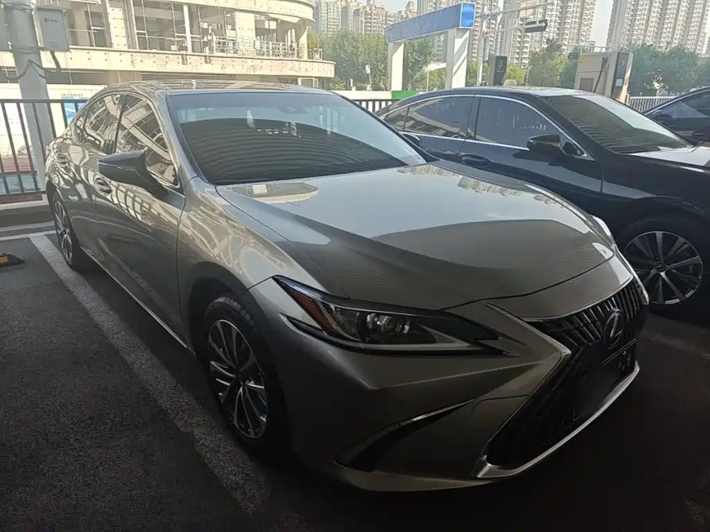 Lexus ES — миниатюра 4