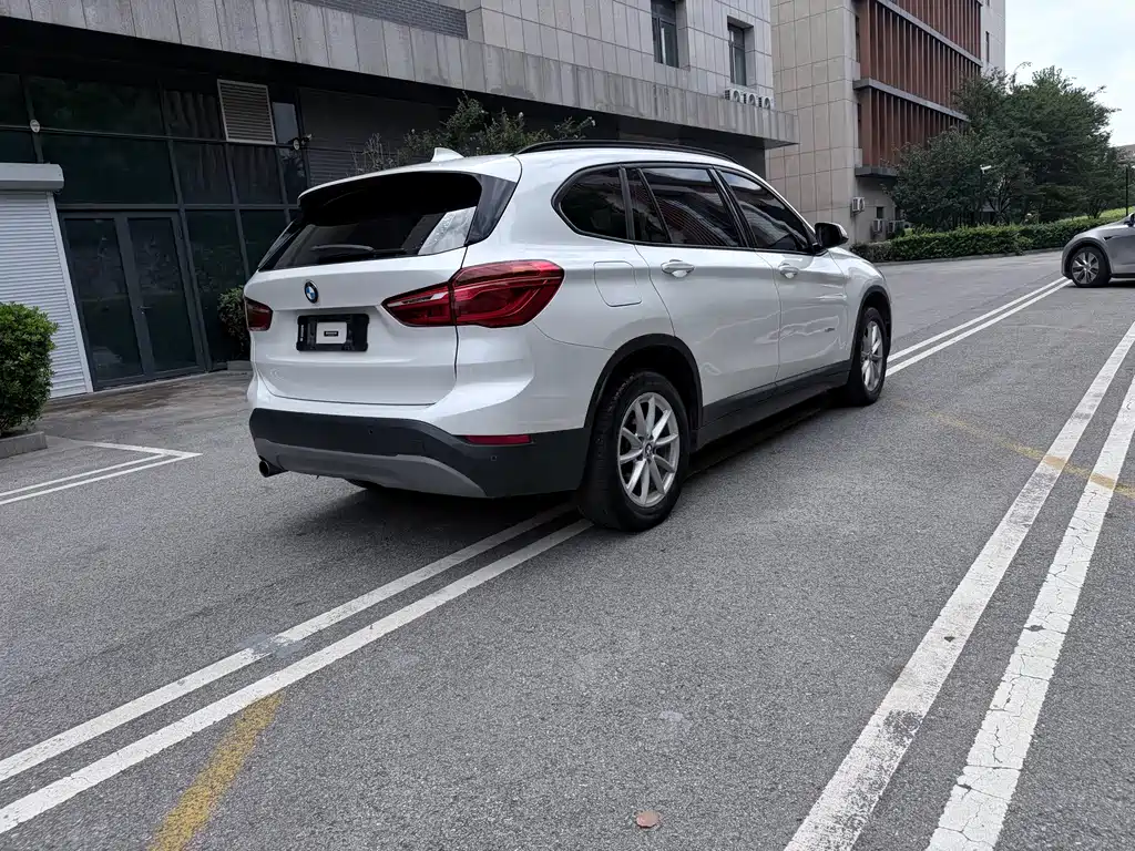 BMW X1 — миниатюра 9