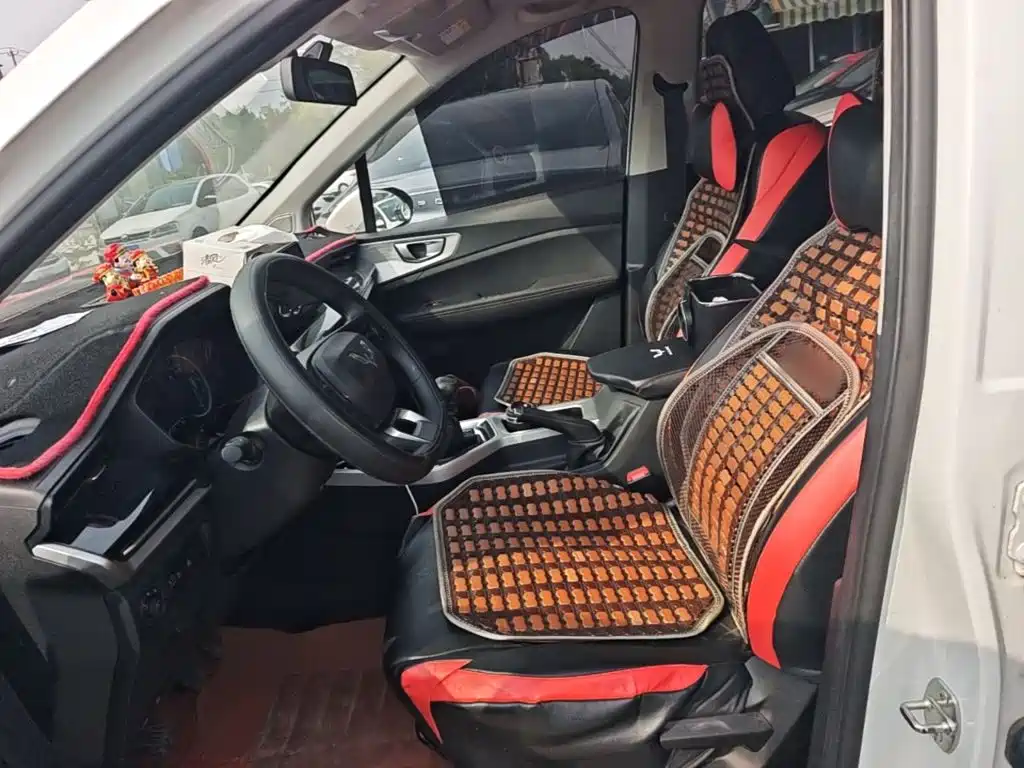 Wuling Jiachen — миниатюра 15