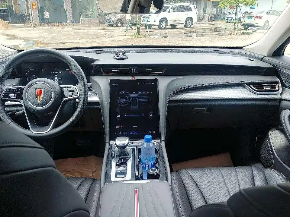Hongqi Hongqi H5 — миниатюра 5