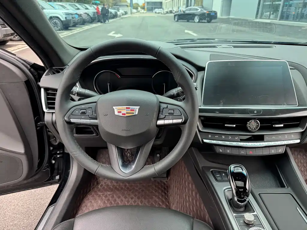 Cadillac CT5 — миниатюра 7
