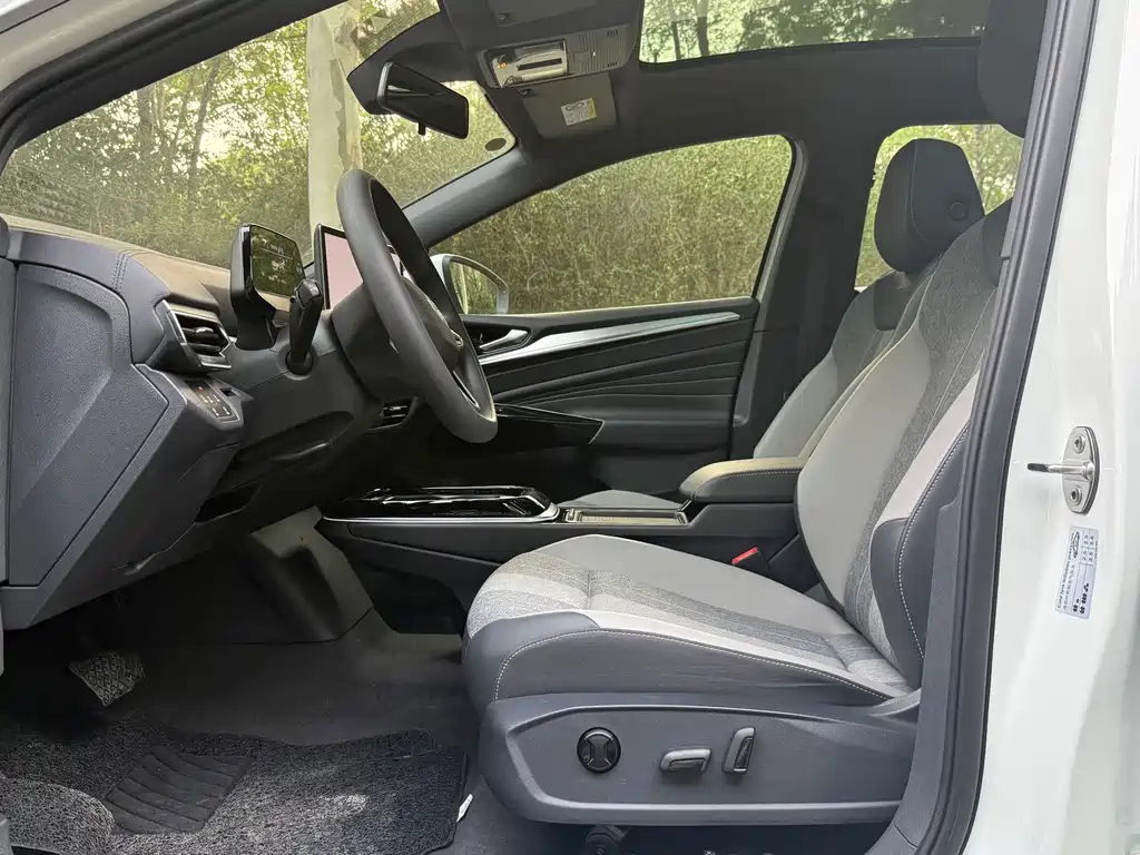 Volkswagen ID.4 Crozz — миниатюра 4