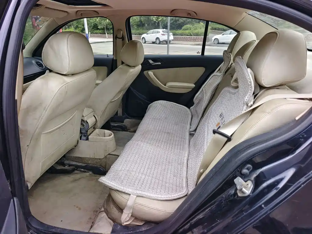Volkswagen Lavida 2011 1.6L MT