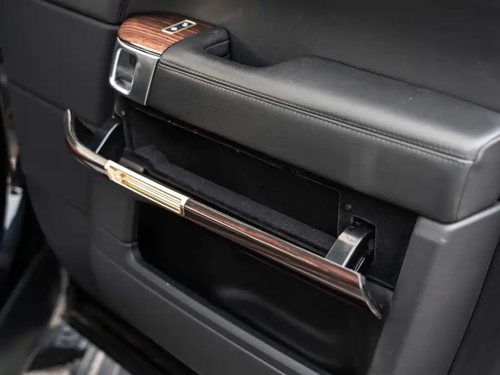 Land Rover Range Rover — миниатюра 34