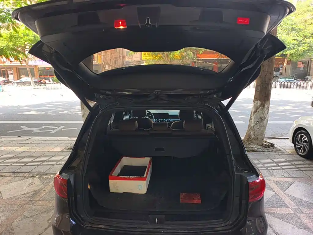 Mercedes-Benz GLB — миниатюра 19