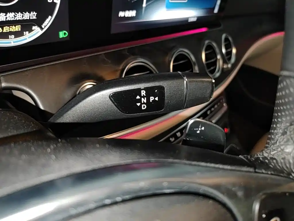 Mercedes-Benz E-Class — миниатюра 14