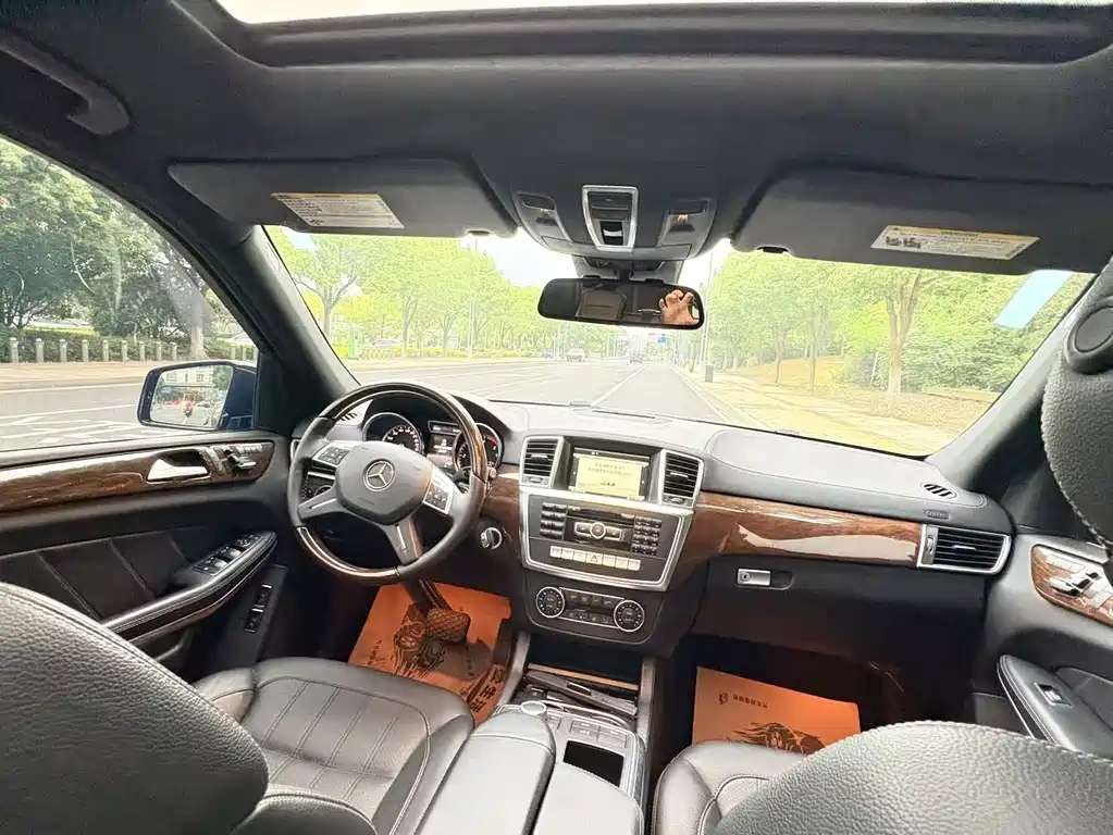 Mercedes-Benz GL-Class — миниатюра 7