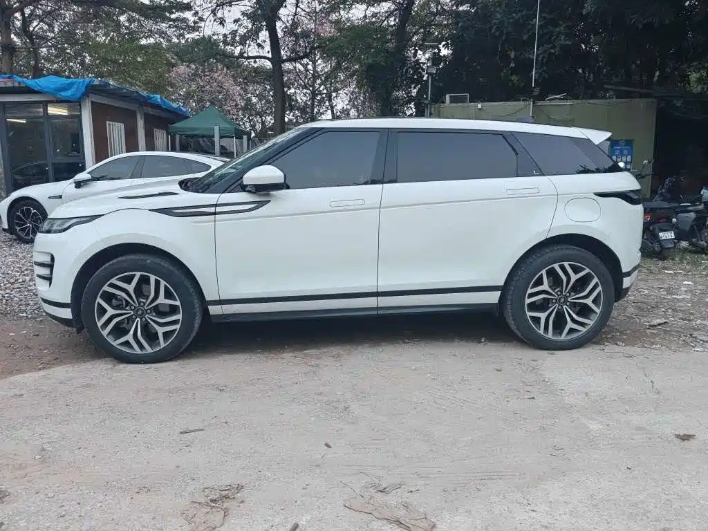 Land Rover Evoque PHEV — миниатюра 3