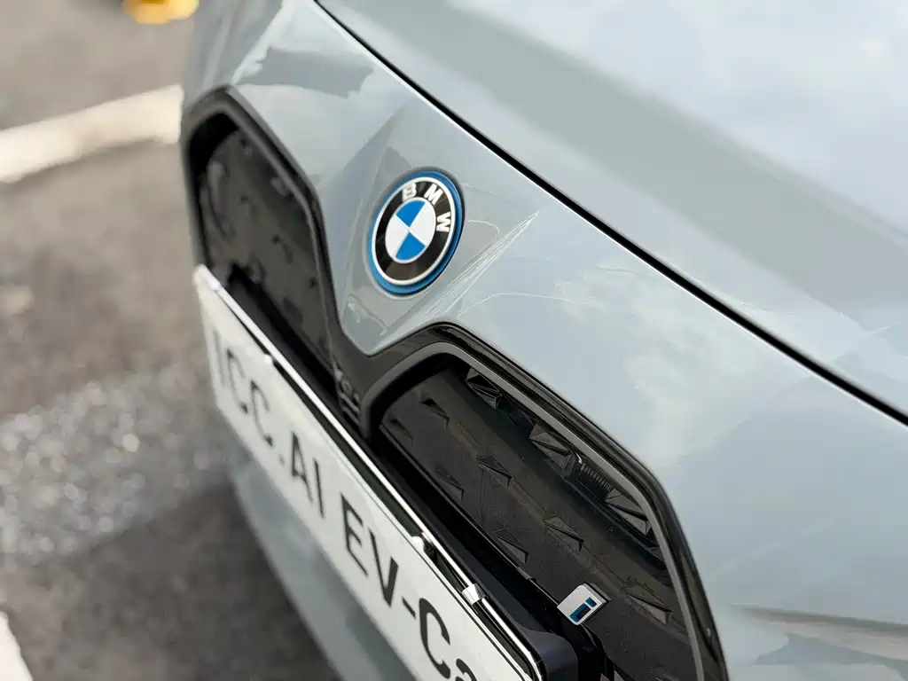 BMW i4 — миниатюра 19