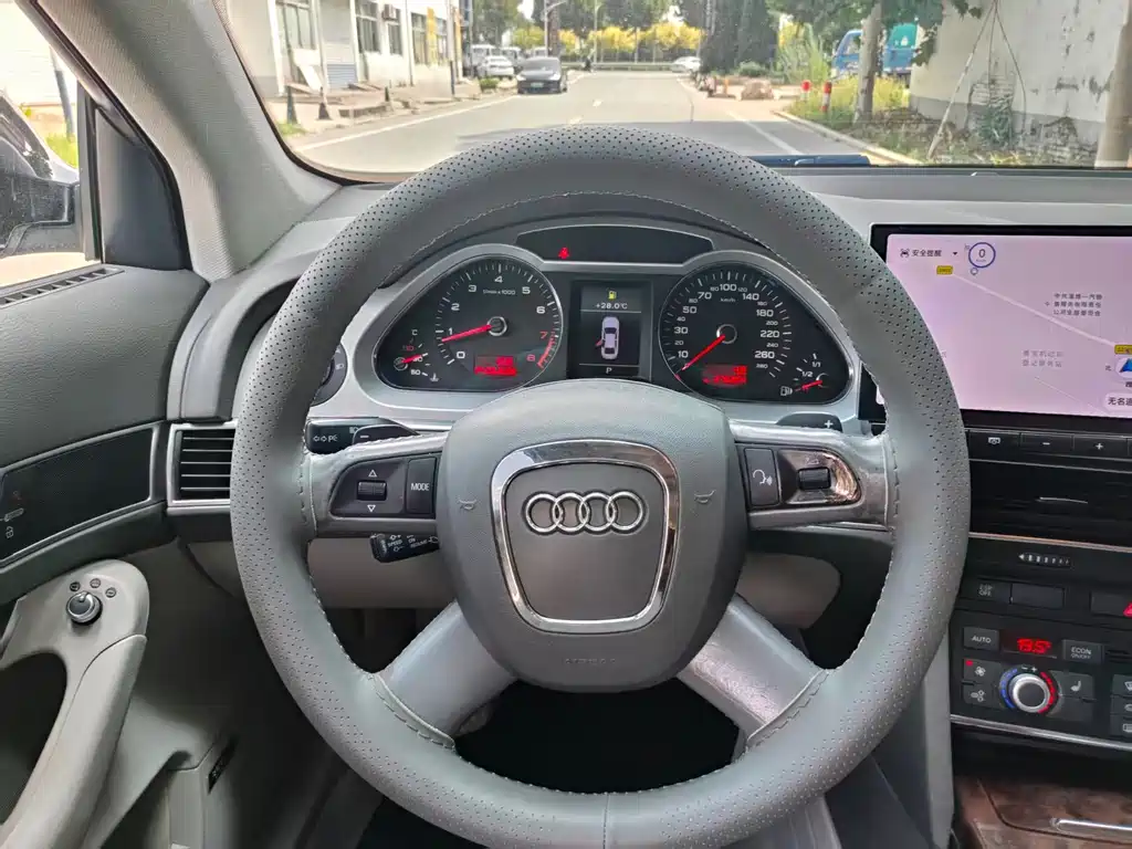 Audi A6L — миниатюра 10