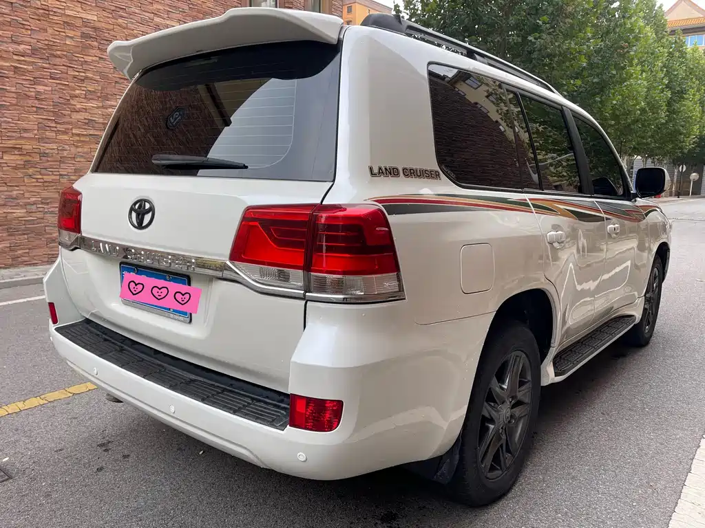 Toyota Land Cruiser — миниатюра 4