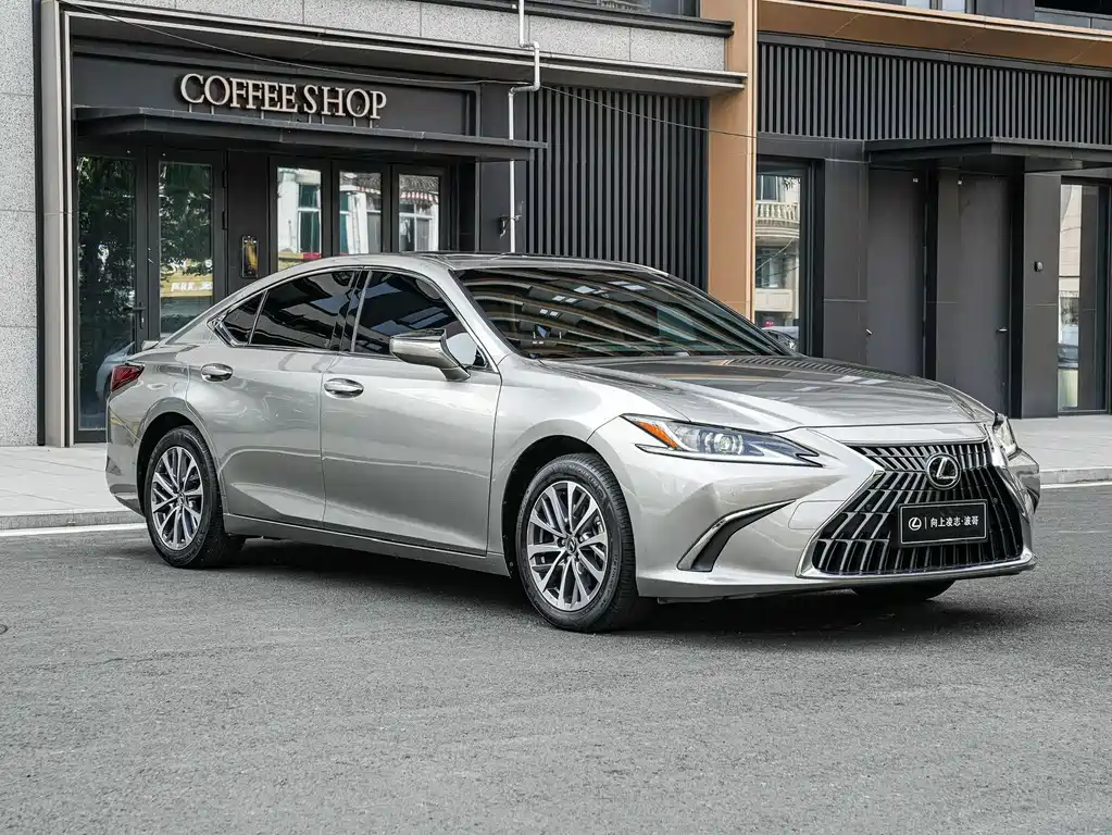 Lexus ES — миниатюра 3