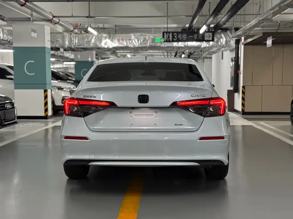 Honda Civic 2025 2.0L e:HEV Plus