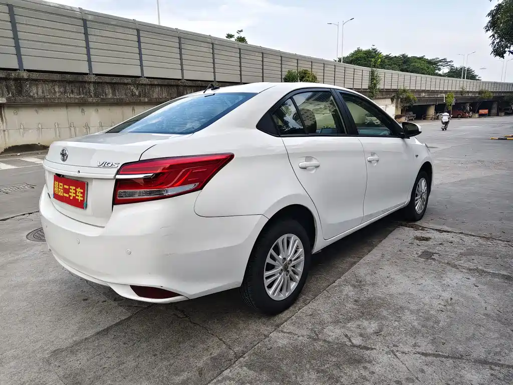 Toyota Vios — миниатюра 6
