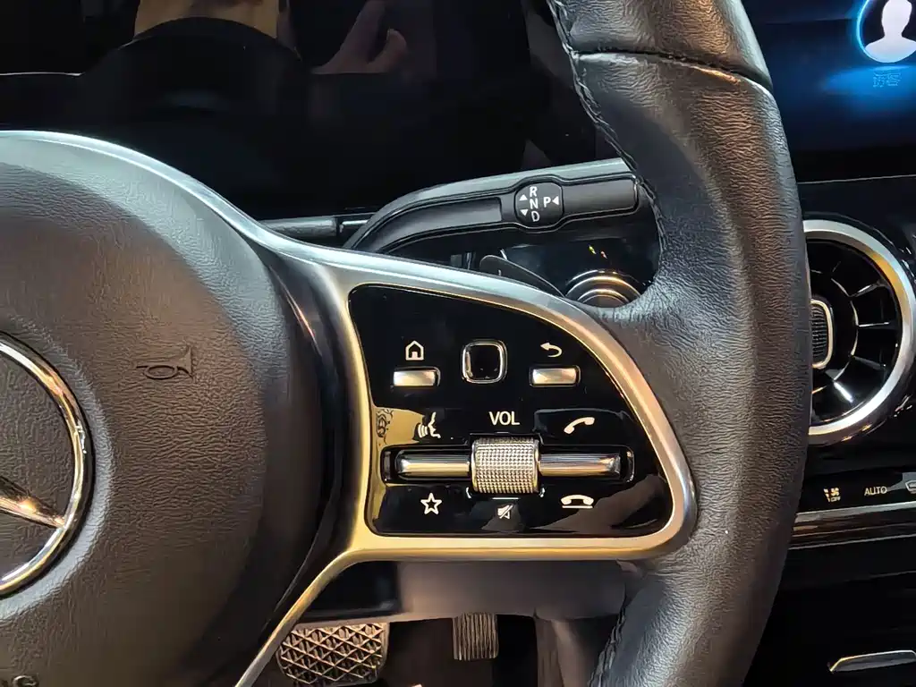 Mercedes-Benz GLA — миниатюра 8