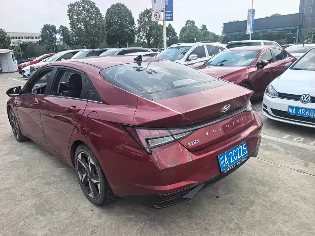Hyundai Elantra — миниатюра 3