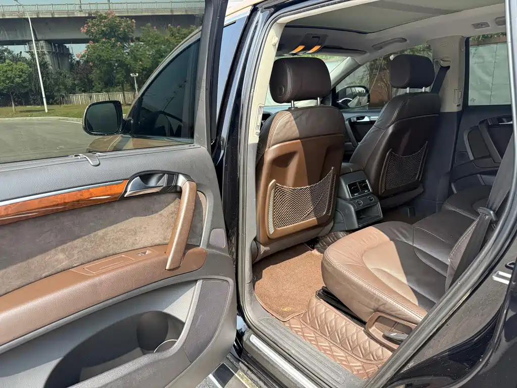 Audi Q7 — миниатюра 7