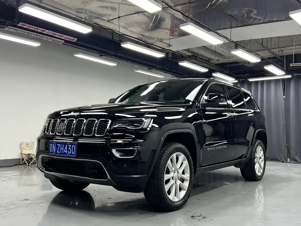 Jeep Grand Cherokee (Import) 2017