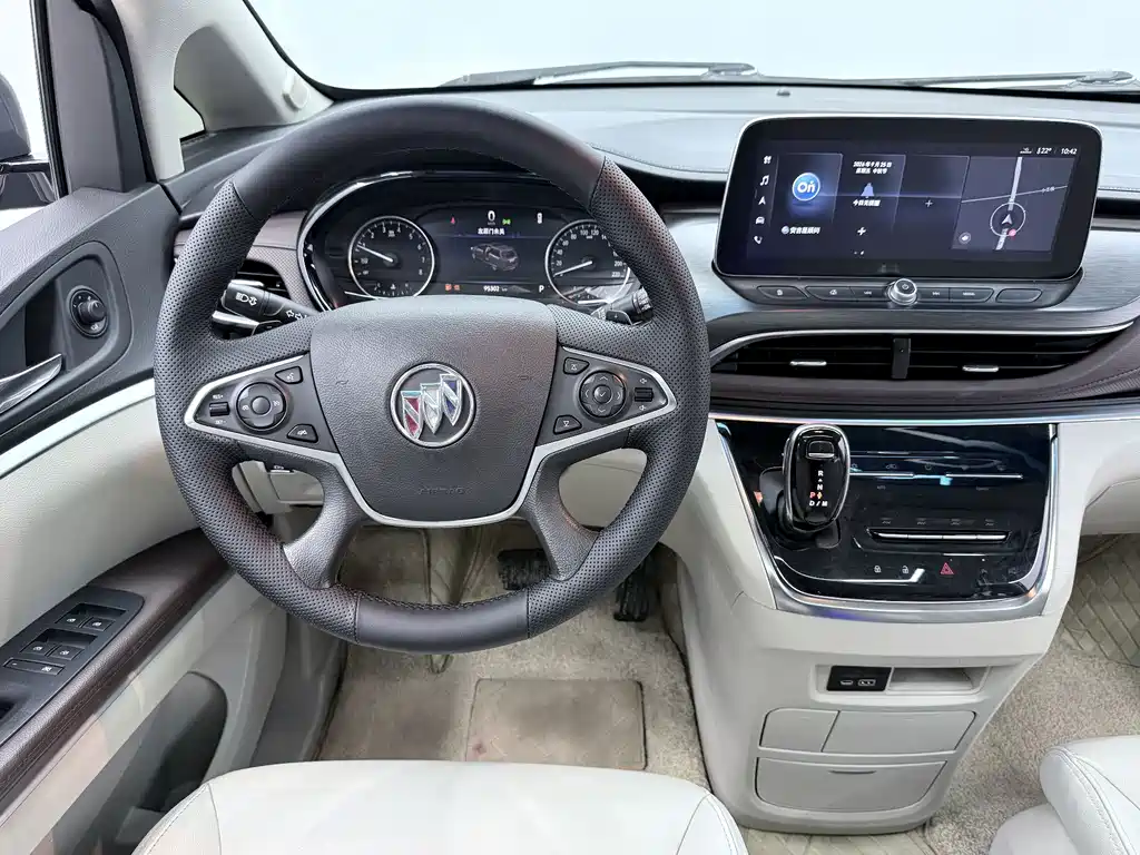 Buick GL8 — миниатюра 7