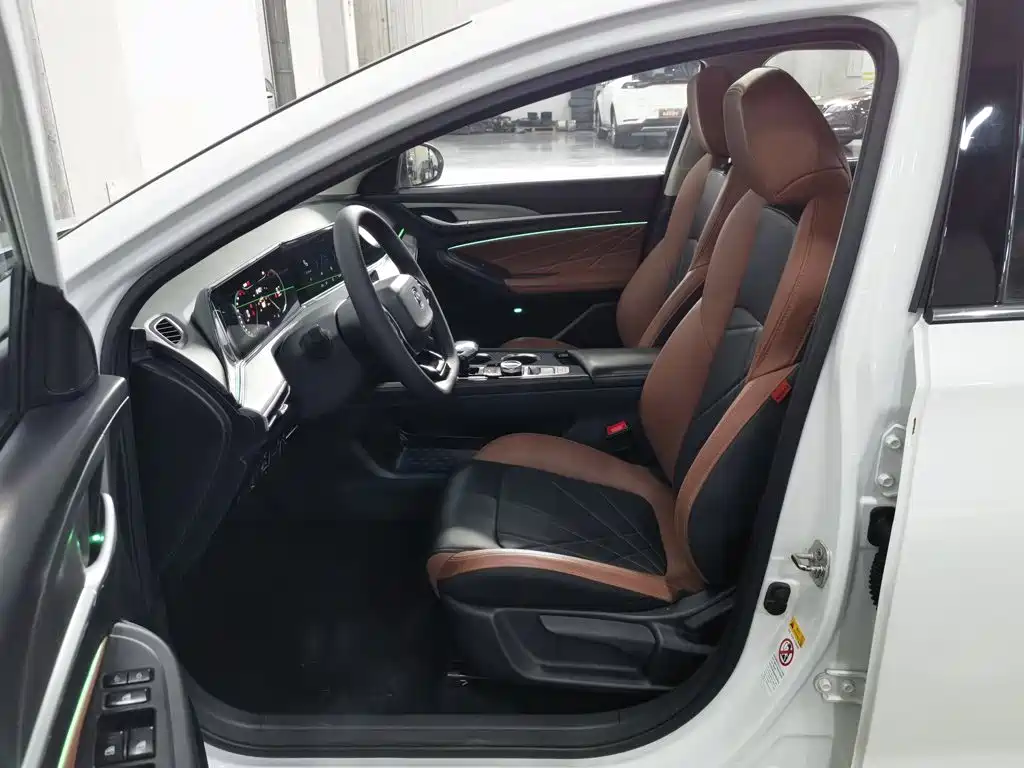Changan Eado — миниатюра 10