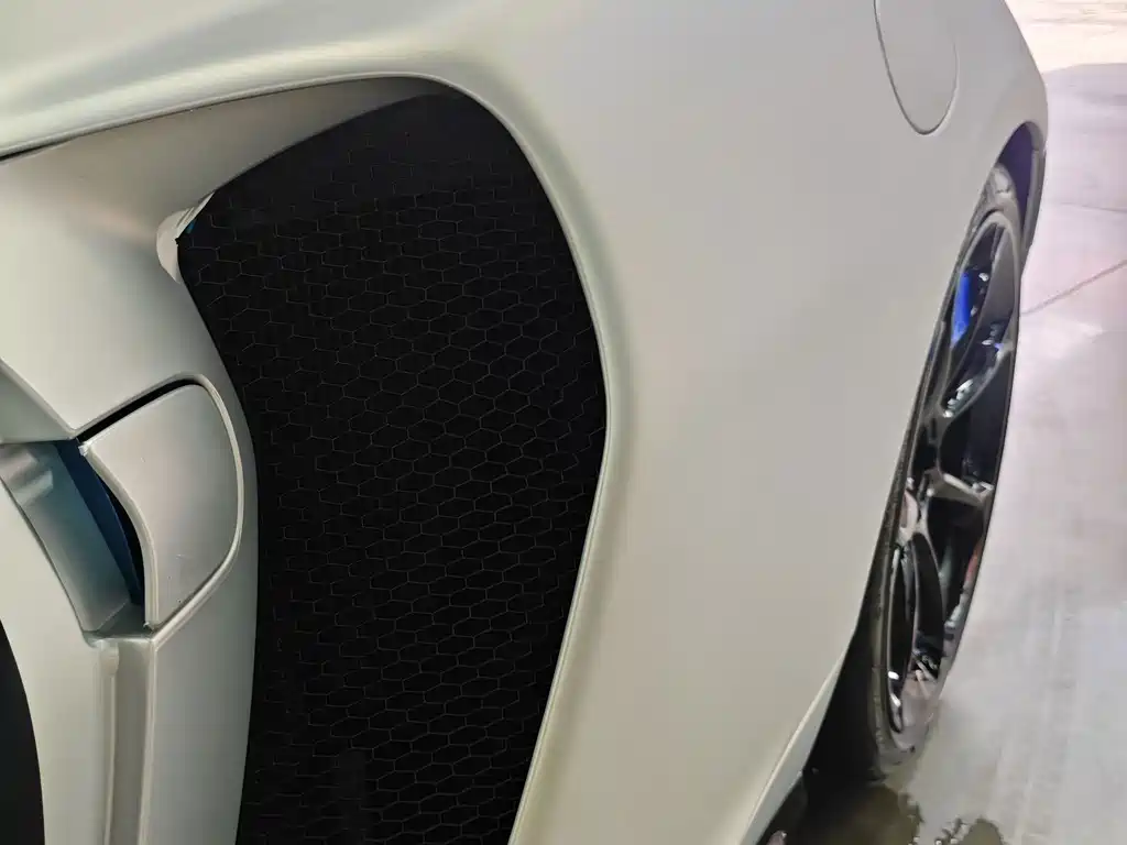 McLaren GT — миниатюра 5