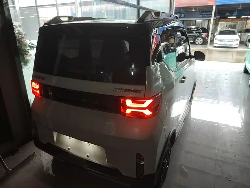 Wuling MINIEV — миниатюра 7