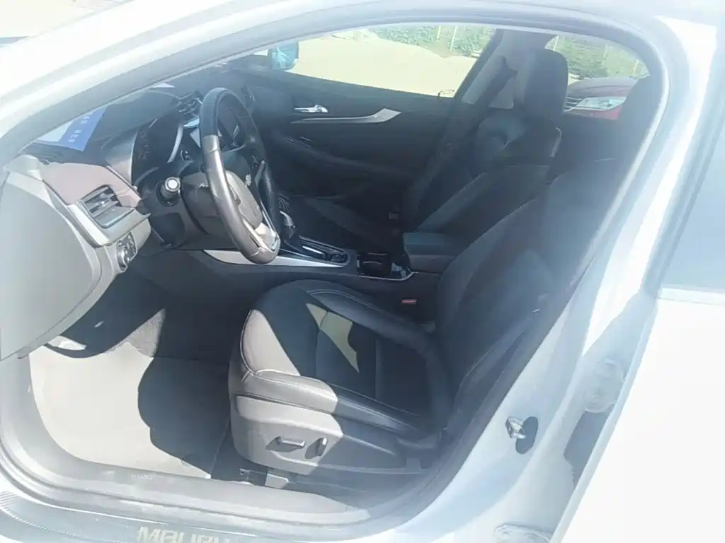 Chevrolet Malibu — миниатюра 15