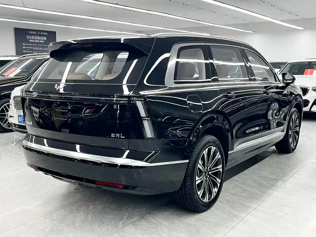 Wuling Xingguang L — миниатюра 6