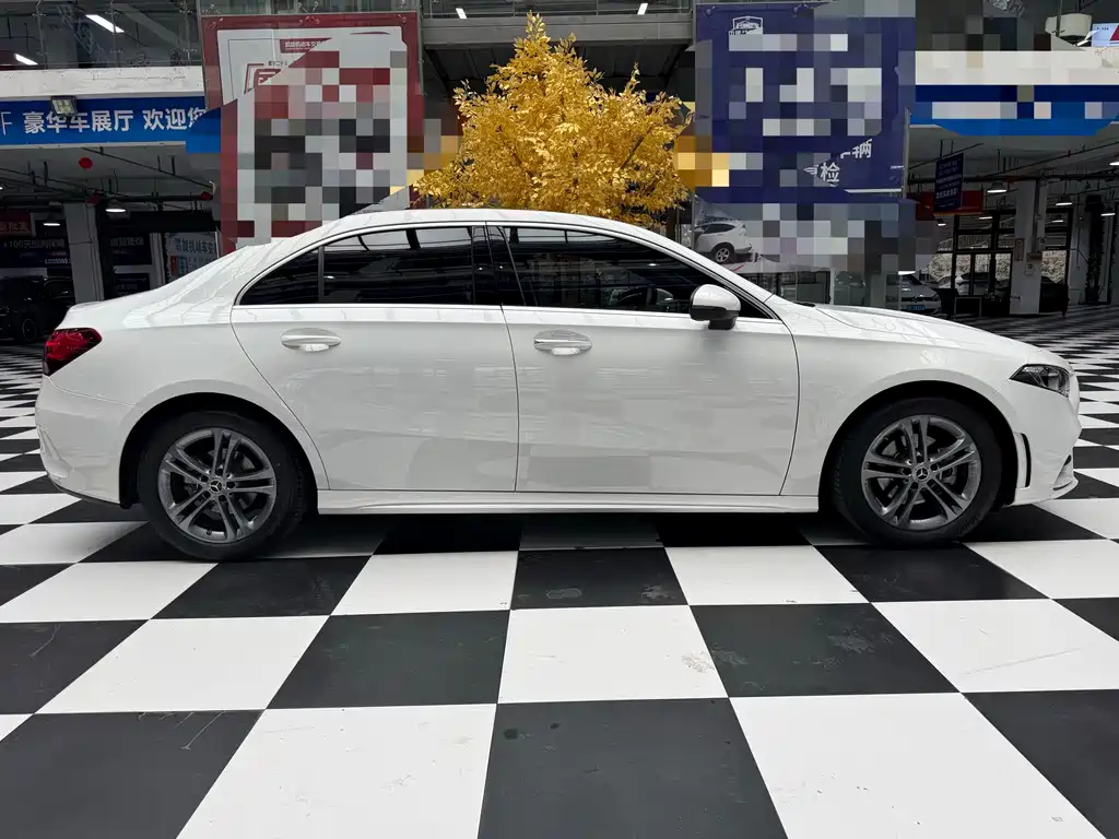 Mercedes-Benz A-Class — миниатюра 8