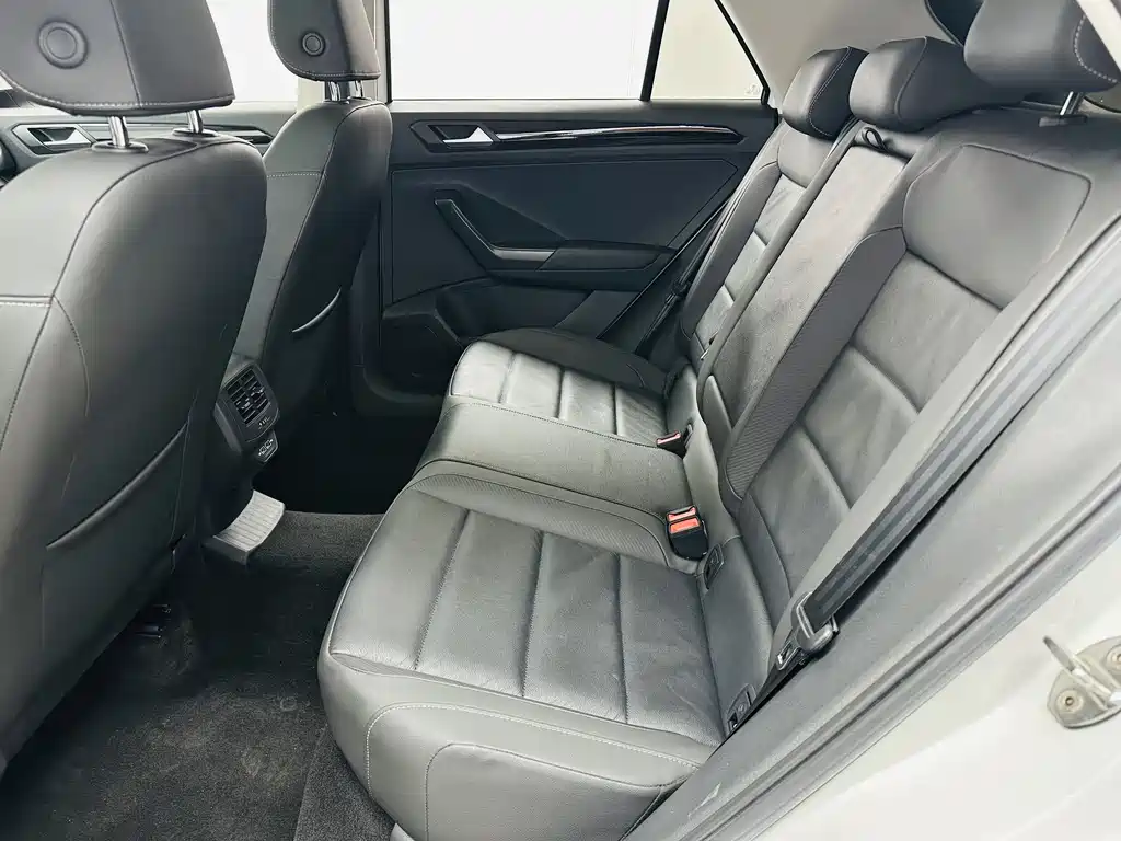 VOLKSWAGEN T ROC EXPLORING SONGS