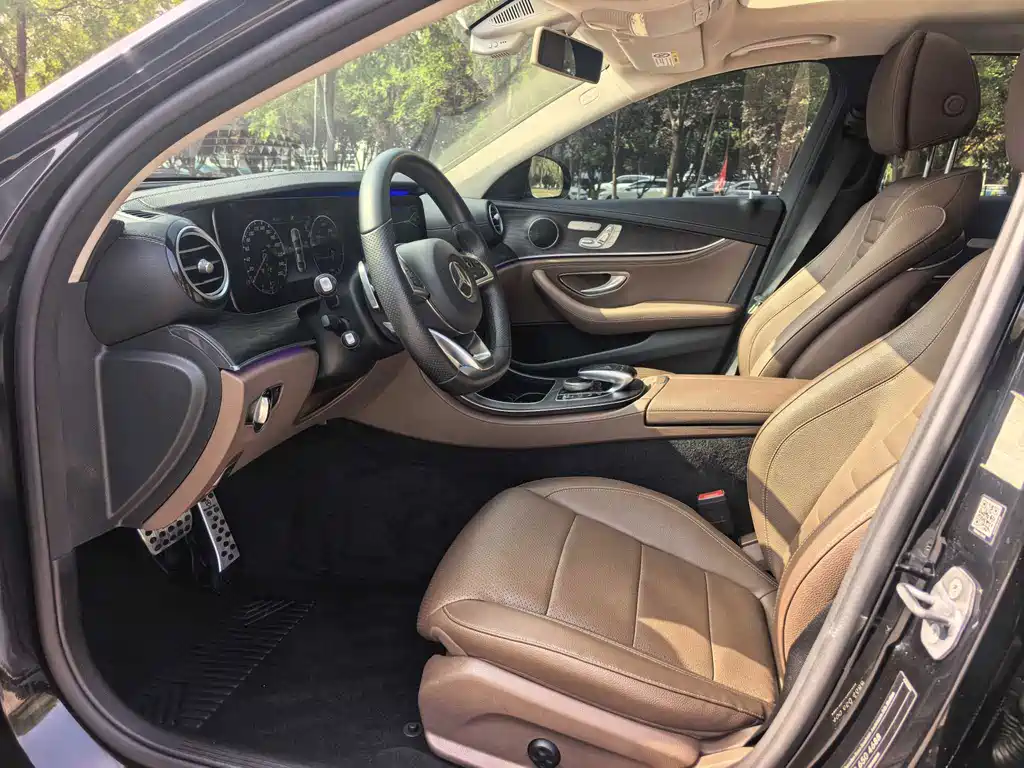 Mercedes-Benz E-Class — миниатюра 10