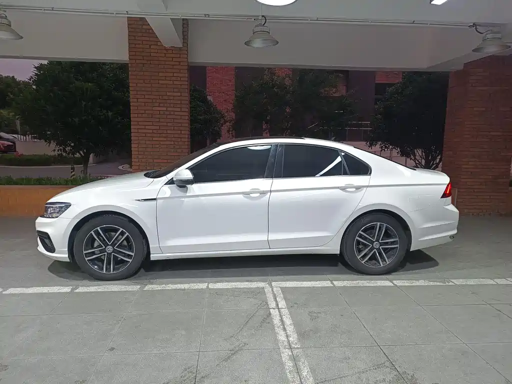 Volkswagen Lamando — миниатюра 2
