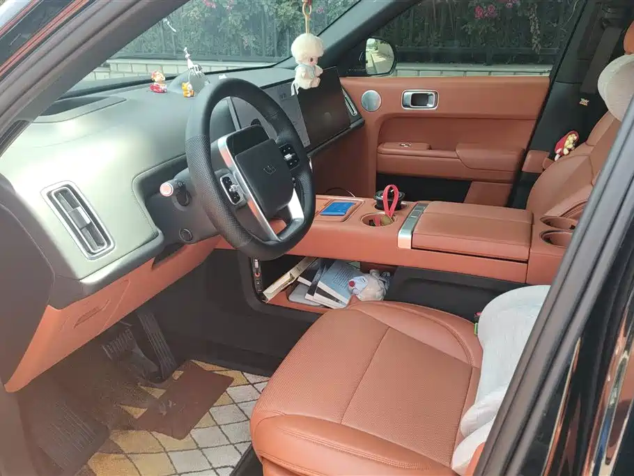 Li Auto L8 2023 Pro
