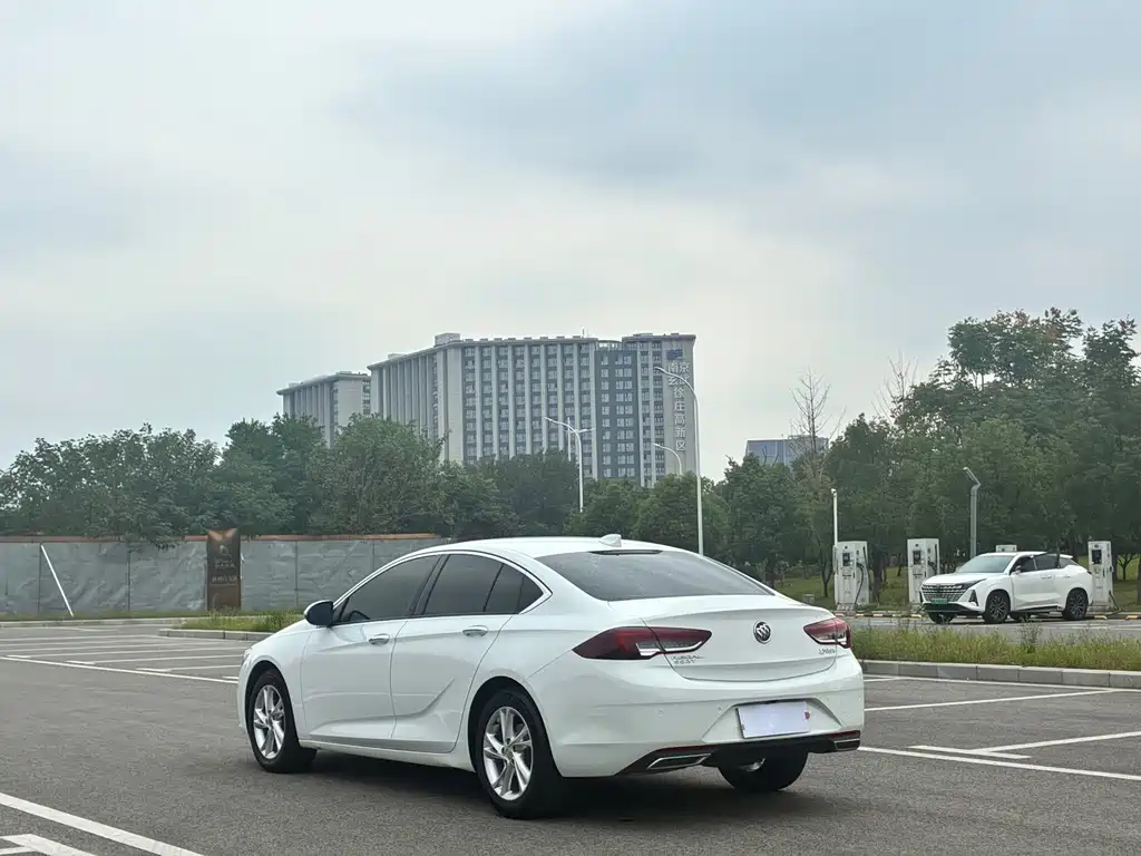 Buick Regal — миниатюра 7