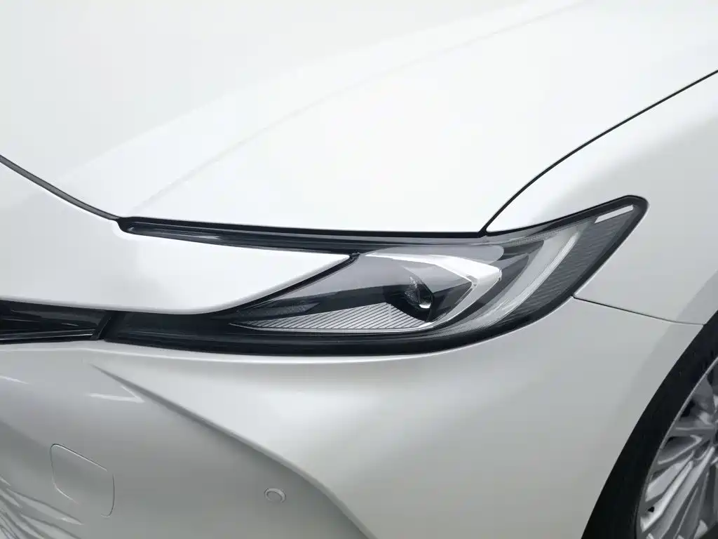 Toyota Camry — миниатюра 7