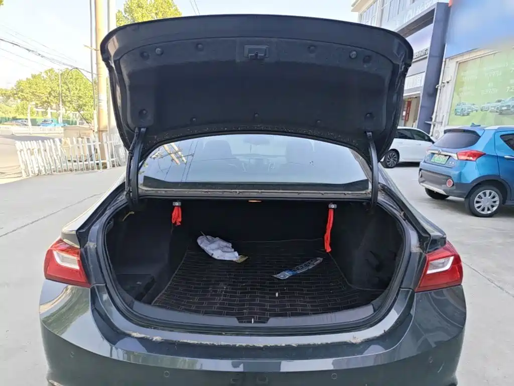 Chevrolet Malibu XL — миниатюра 19