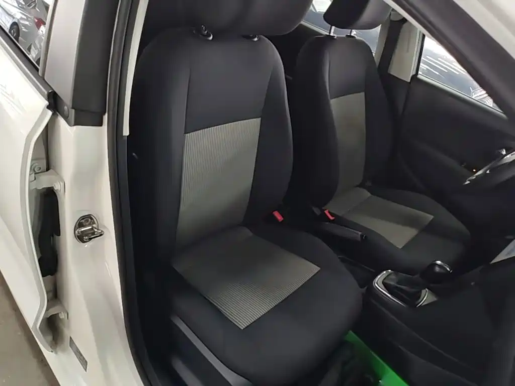 Volkswagen Polo — миниатюра 25