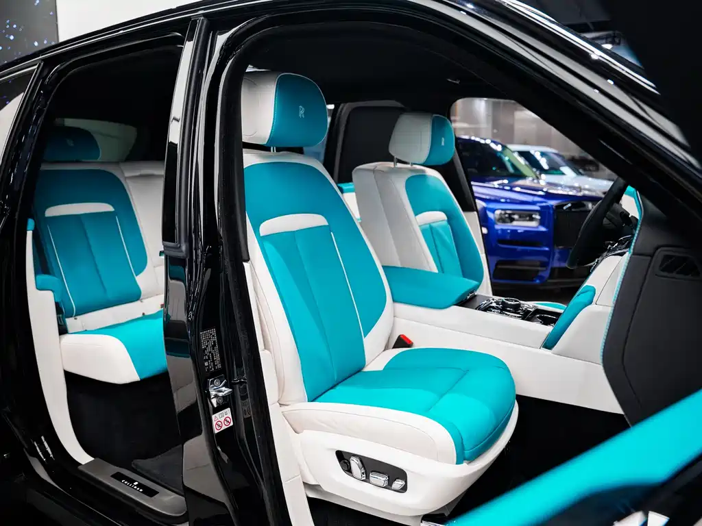 Rolls-Royce Cullinan 2018 мест